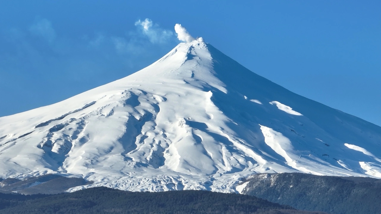 Centro de ski pucón: descubre Centro Pillán y esquía en un volcán activo