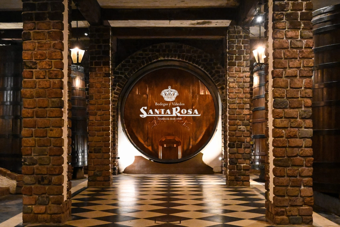 Visita y Degustación Gran Cava en Bodega Santa Rosa