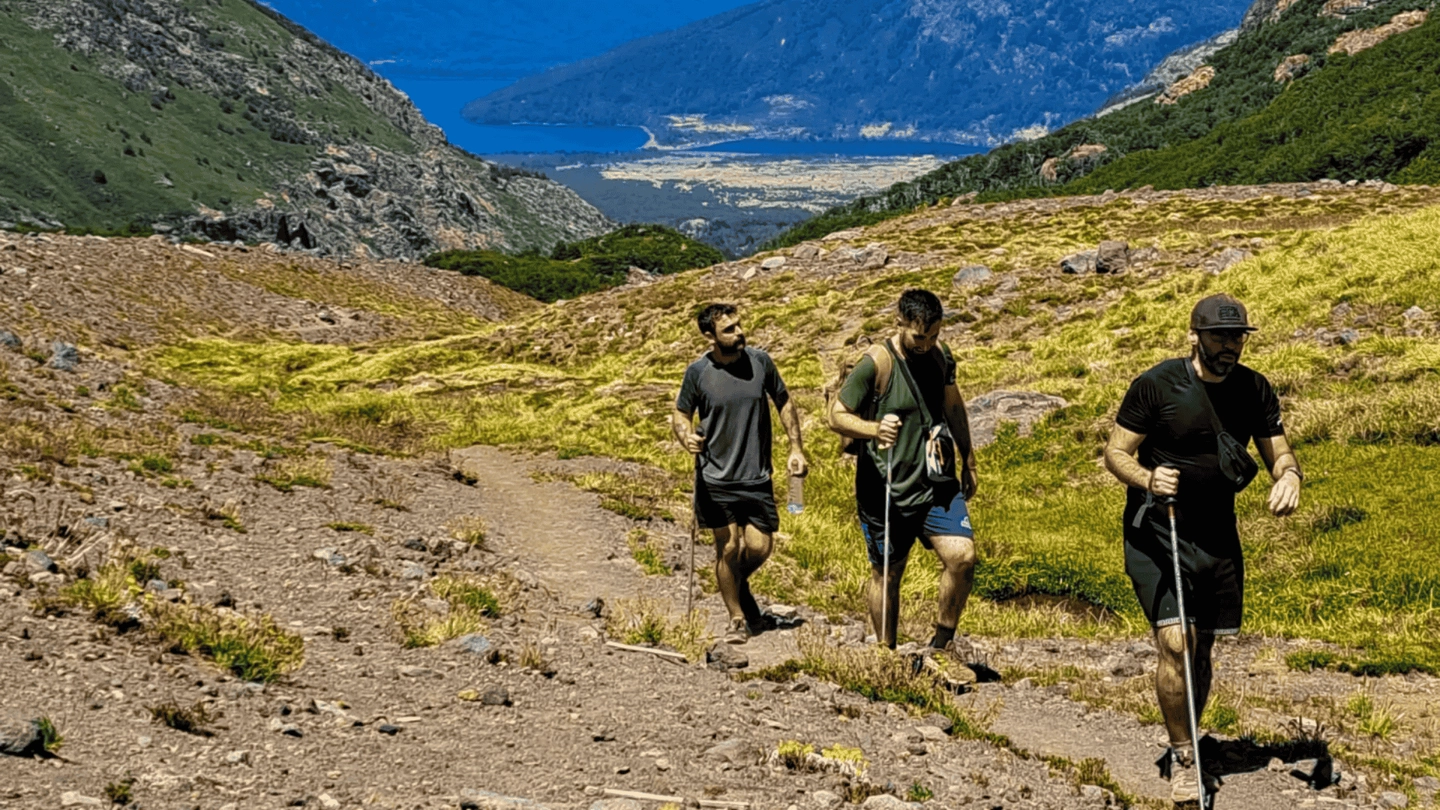 Trekking a la Base del Volcán Lanín - Cara Sur