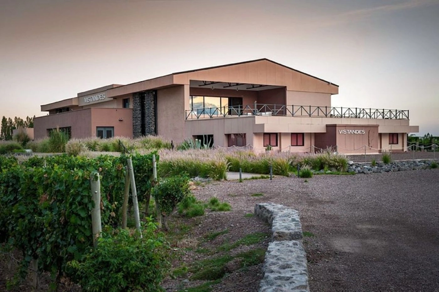 Wine Classic Tour: Sabores y Almuerzo de Montaña