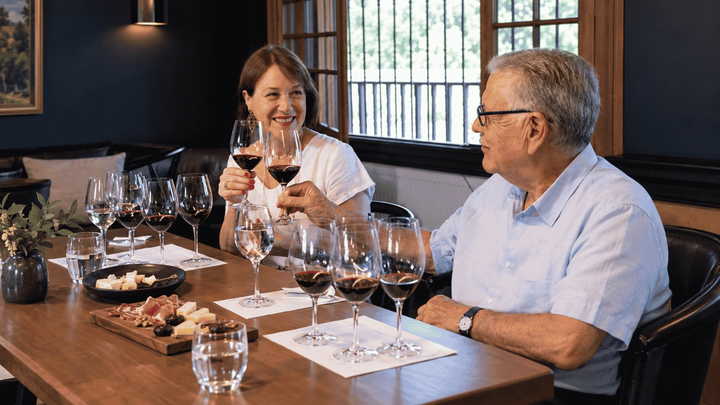 Tour del Vino Ícono en Viña Montgras