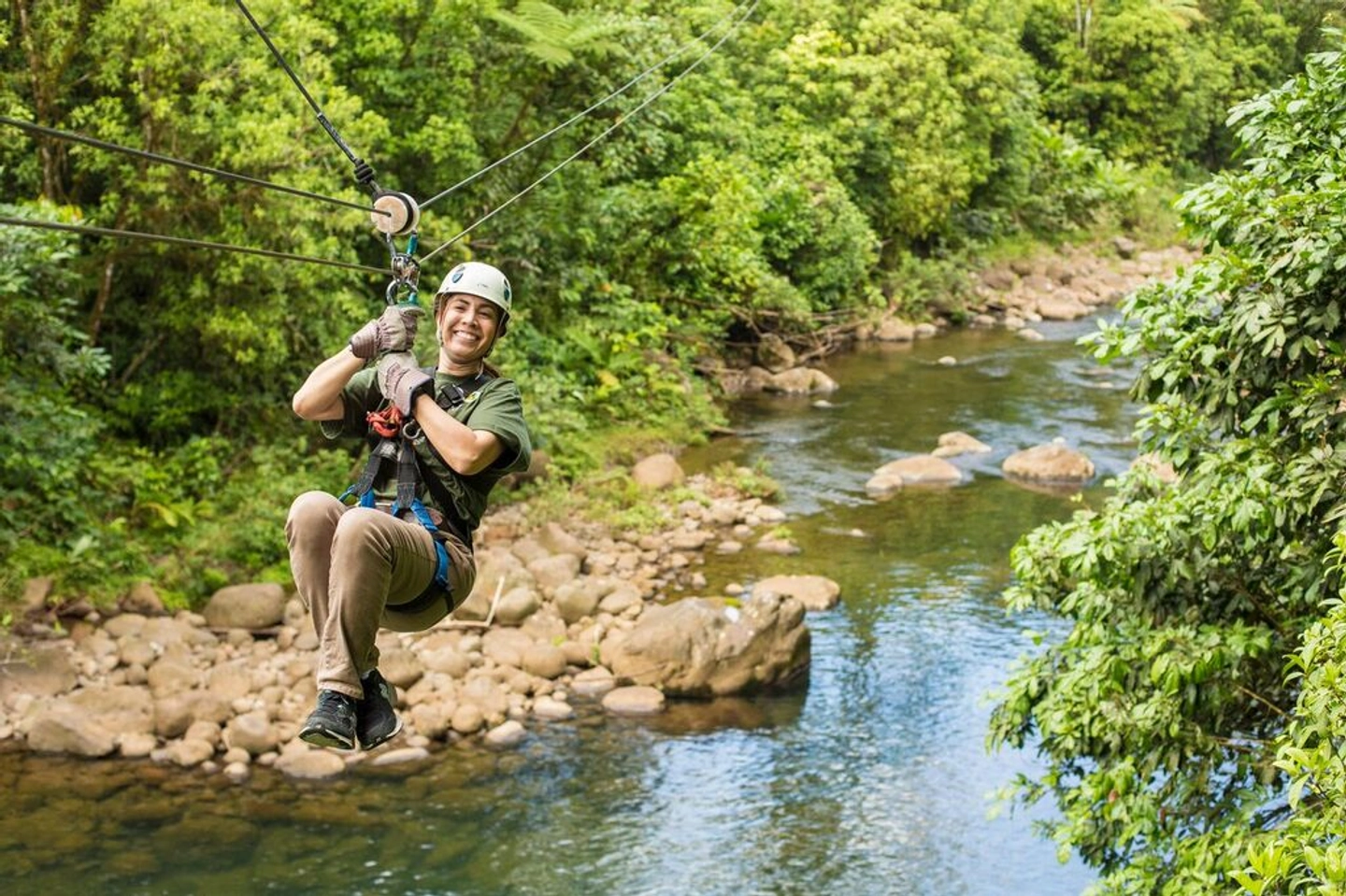 Autentica Experiencia en el Bosque Lluvioso (Tirolesas-Tour bote Rio Sarapiqui y Senderos en Reserva Privada)