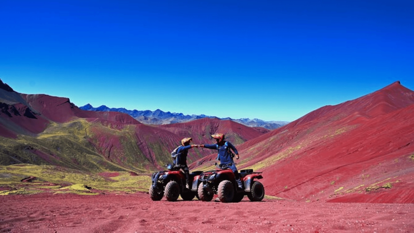 MONTAÑA 7 COLORES EN CUATRIMOTO POR EL VALLE ROJO