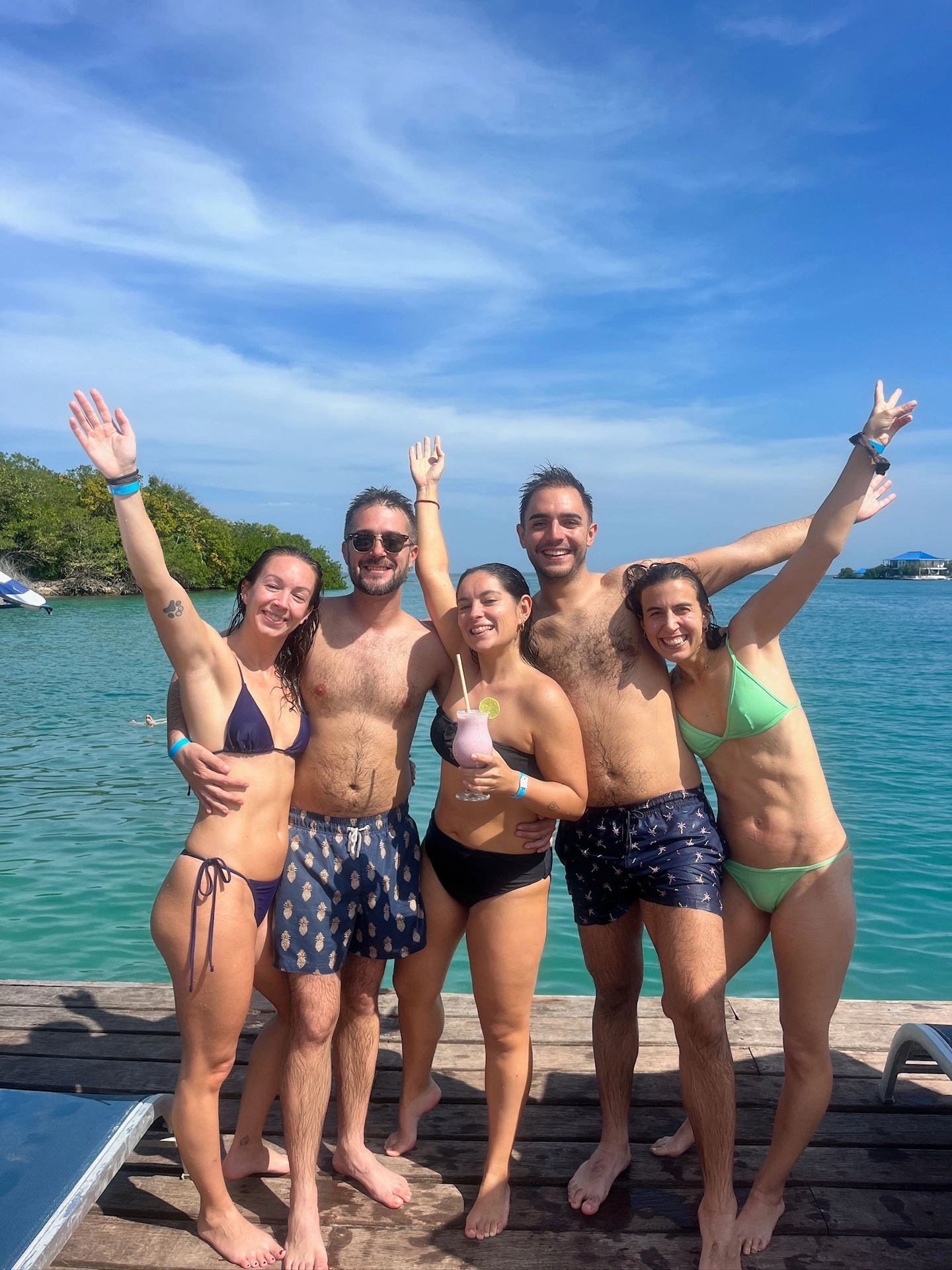 Descubre las Islas del Rosario en una Aventura de Fiesta