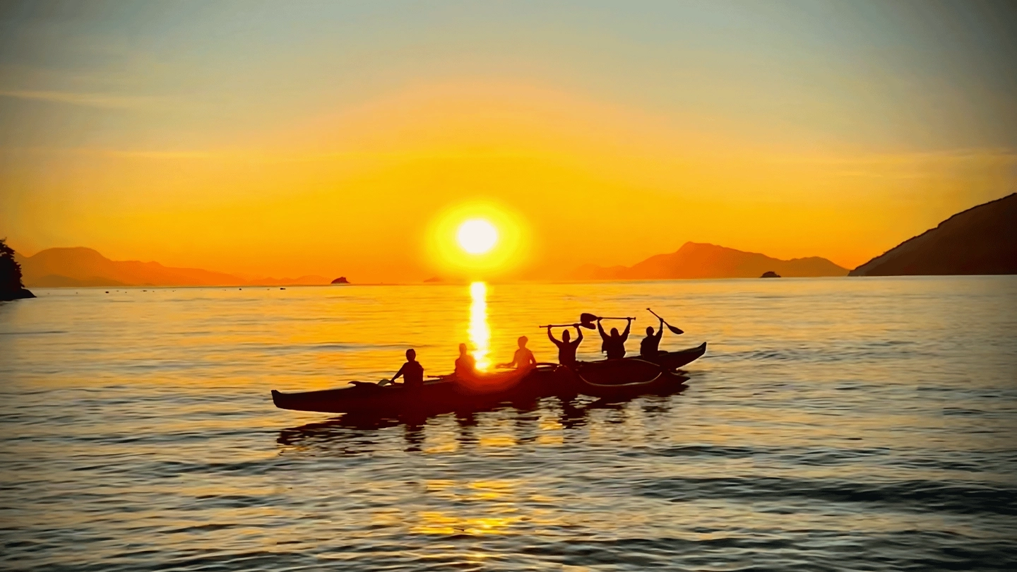 Passeio de Canoa Havaiana