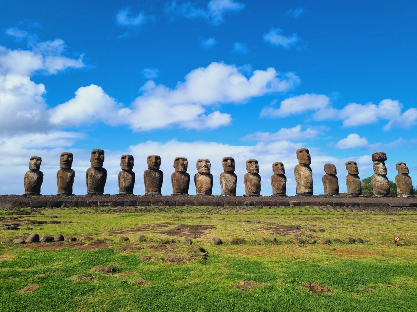 Explorando los Secretos de Rapa Nui: Tour Completo de 2 Días