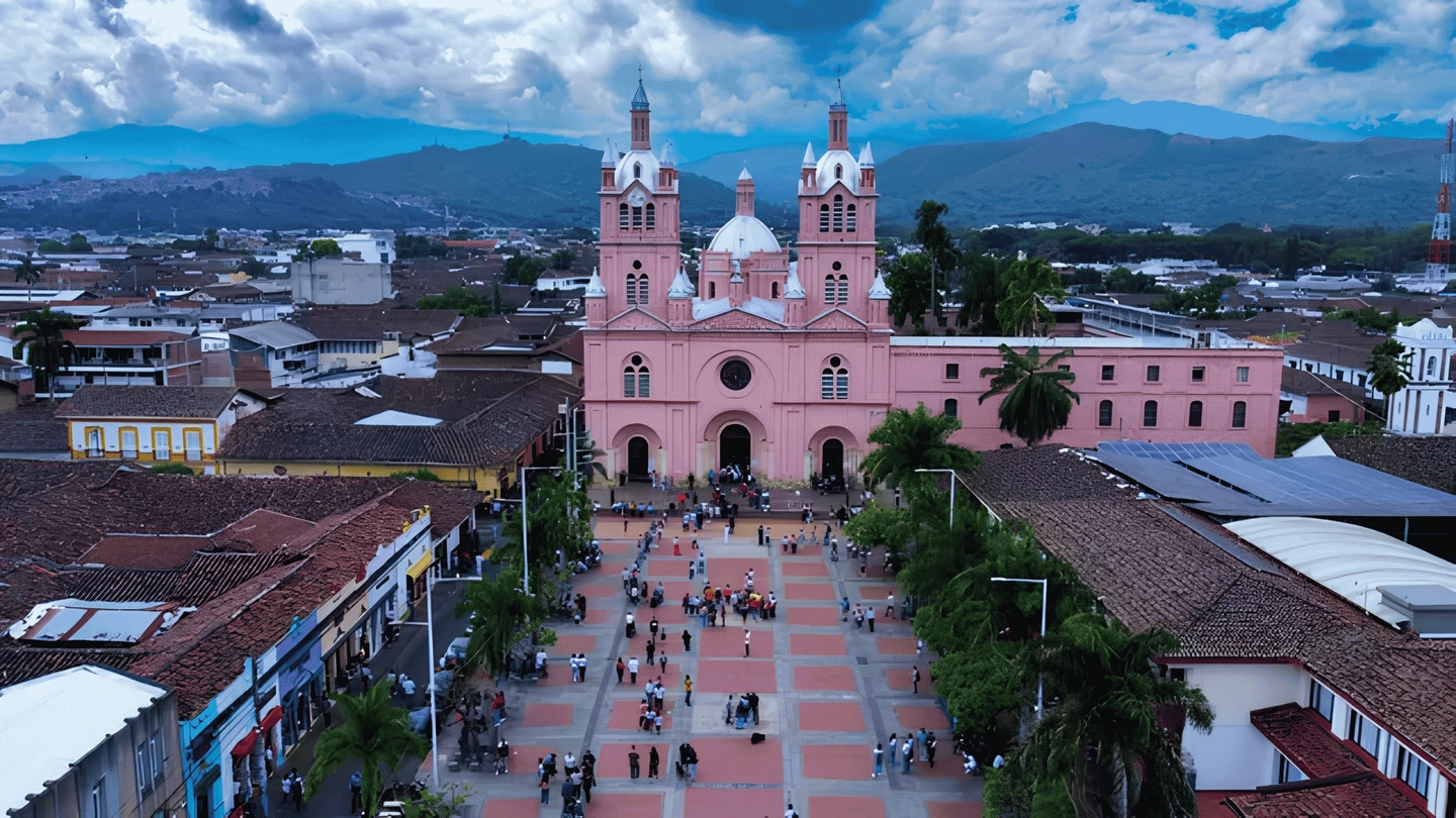 Basílica del Señor de los Milagros de Buga Destino Espiritual (dos opciones)