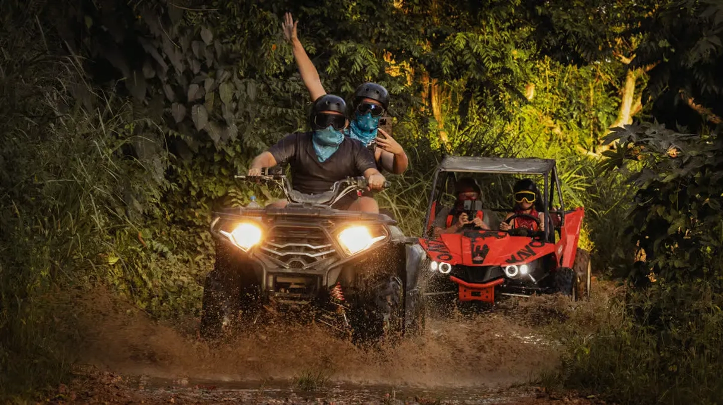 Punta Cana: buggy nocturno, cenote con DJ y cena con barra – Buggy