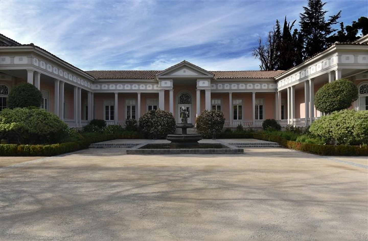Visita Guiada Casa Don Melchor y Parque Histórico + Tasting Amelia en Centro del Vino Concha y Toro