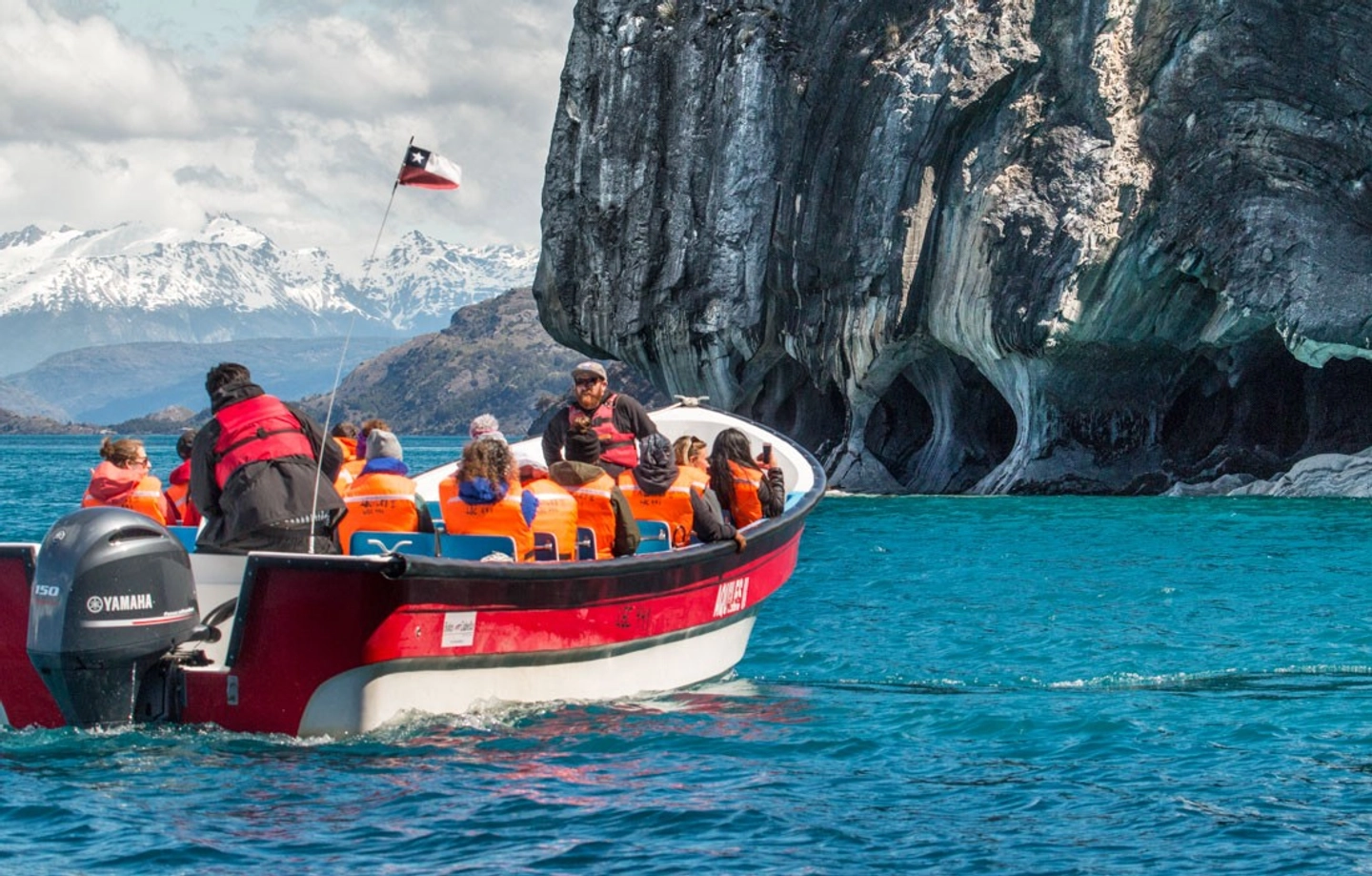 Navegación en el Lago General Carrera: Capilla y Catedral de Mármol