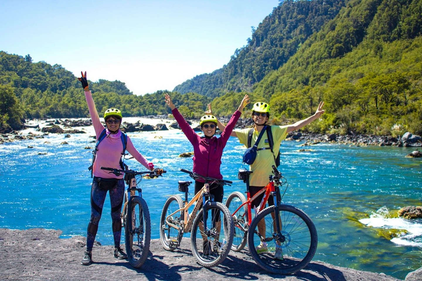 Tour en Bicicleta: Saltos del Petrohué y Lago Todos Los Santos