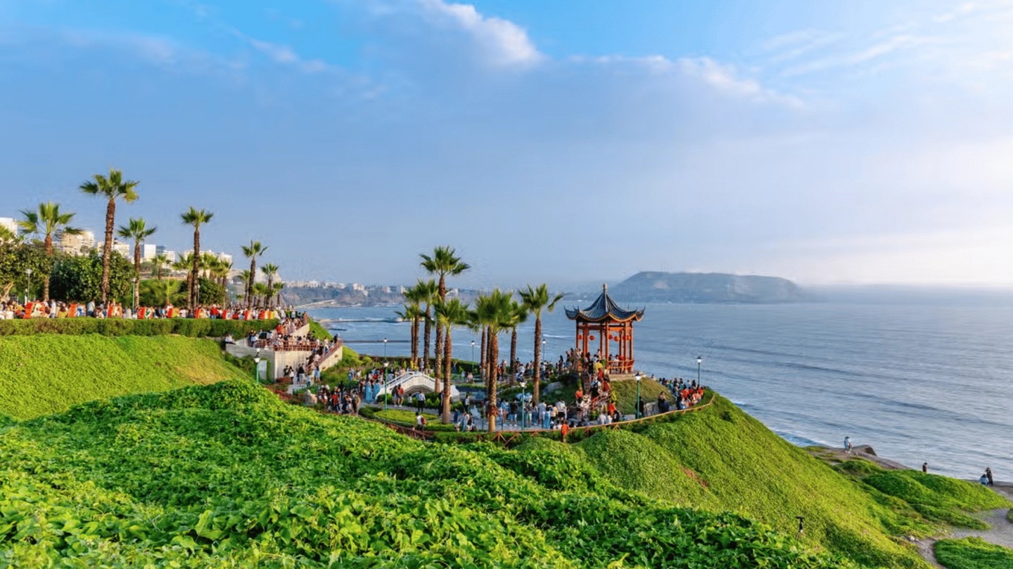 Tour por los Parques de Lima & Circuito mágico del agua