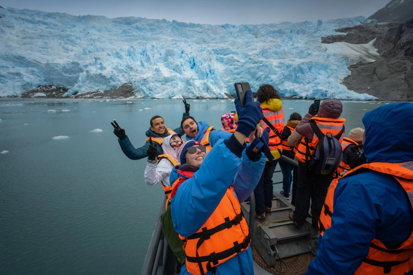 Avistamiento de ballenas, fauna marina y glaciares en el Estrecho de Magallanes, Parque Francisco Coloane