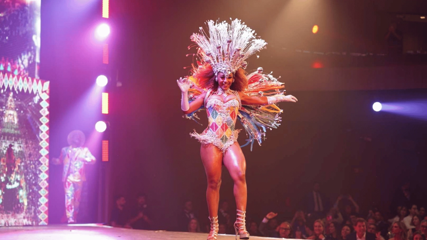 ROXY DINNER SHOW: ESPECTÁCULO CULTURAL BRASILEÑO Y CENA