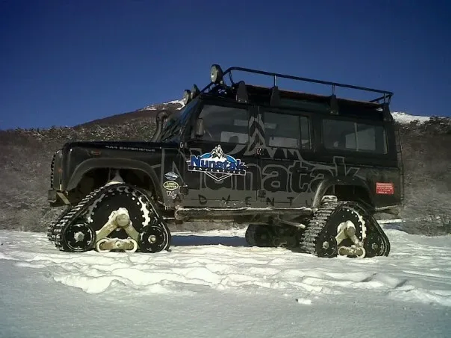 Aventura Total: Motos, Trineos y Raquetas de Nieve