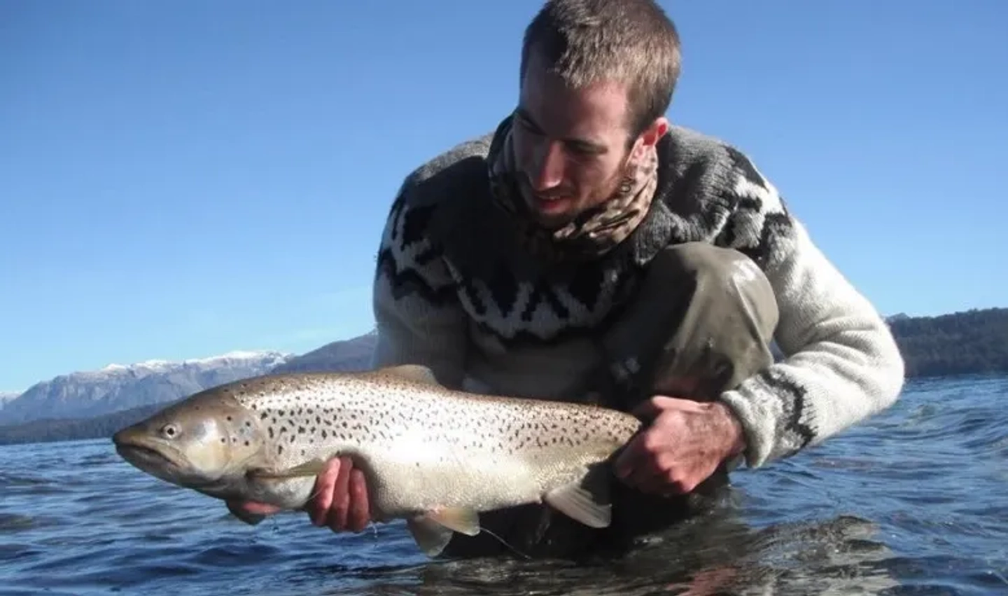 Pesca con Mosca y Flotada en embalse Alicurá