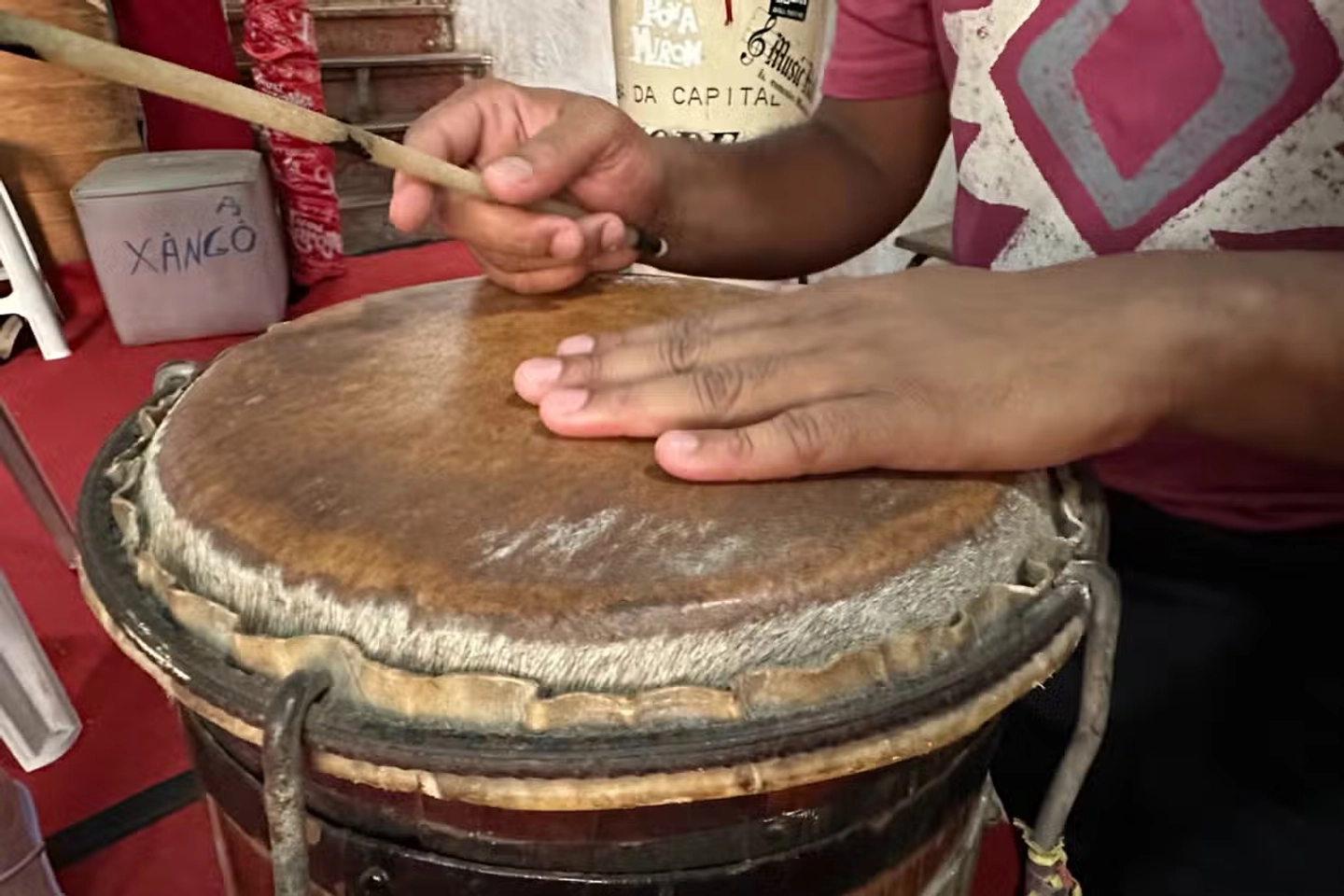 Aula de percussão e samba–reggae