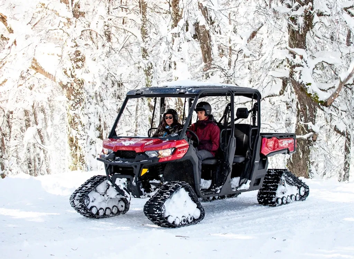 Paseo en Can-Am Defender con Oruga en Bariloche