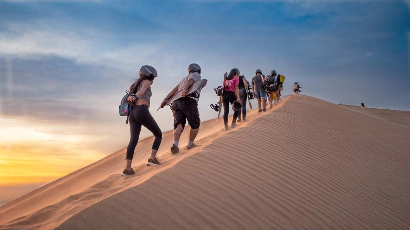 Sandboard en las dunas del Cerro Dragón