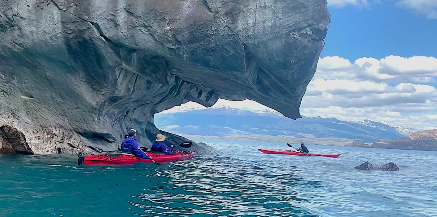 Capillas de Mármol en Kayak: Aventura desde Villa Cerro Castillo