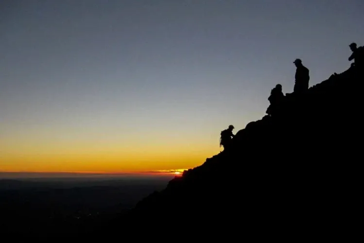 Ascenso al Lanín: tu primer gran montaña