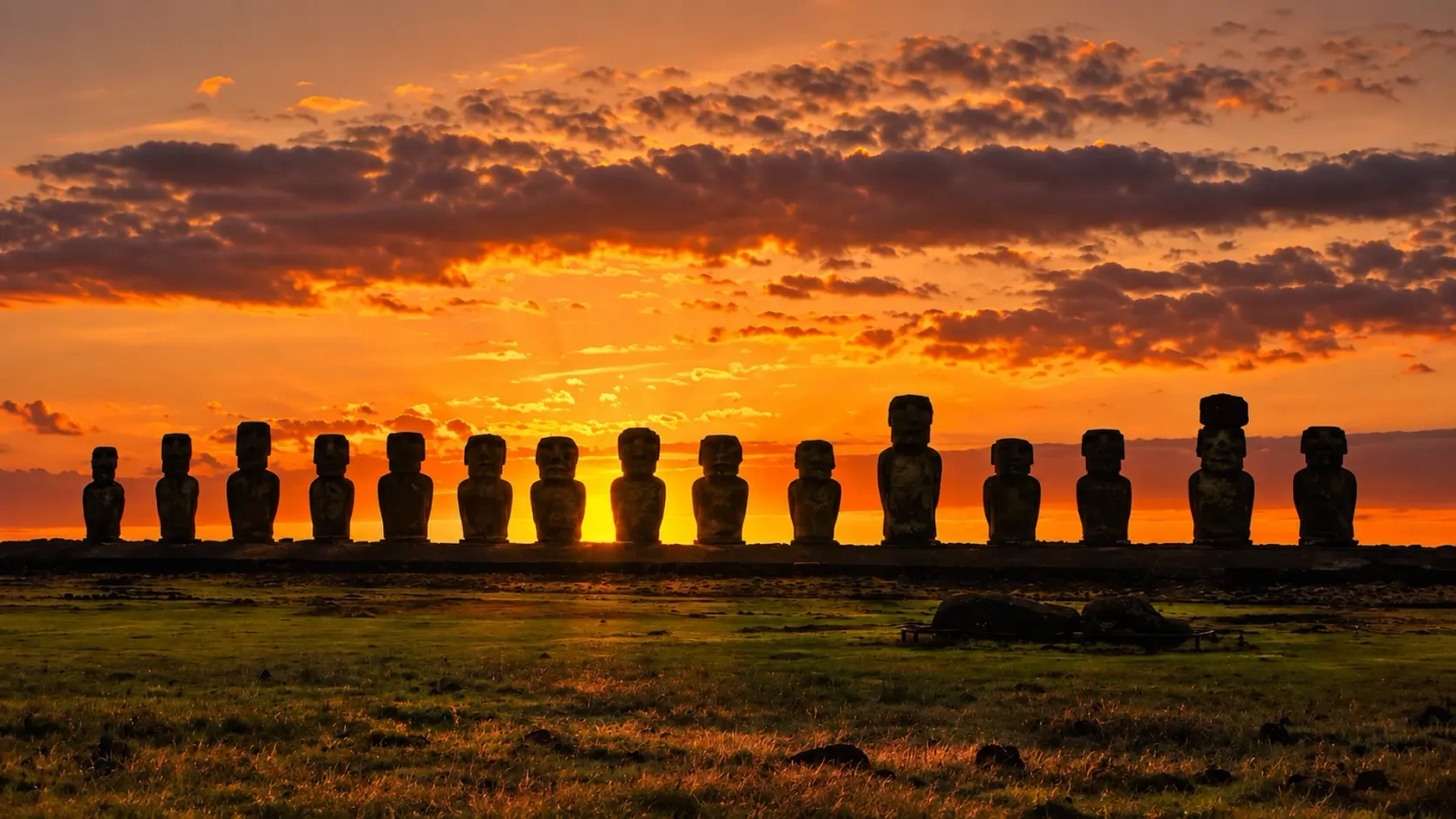 Rapa Nui en 3 días: Tour Tangata Manu + Tour Hotu Matua + Amanecer en Tongariki
