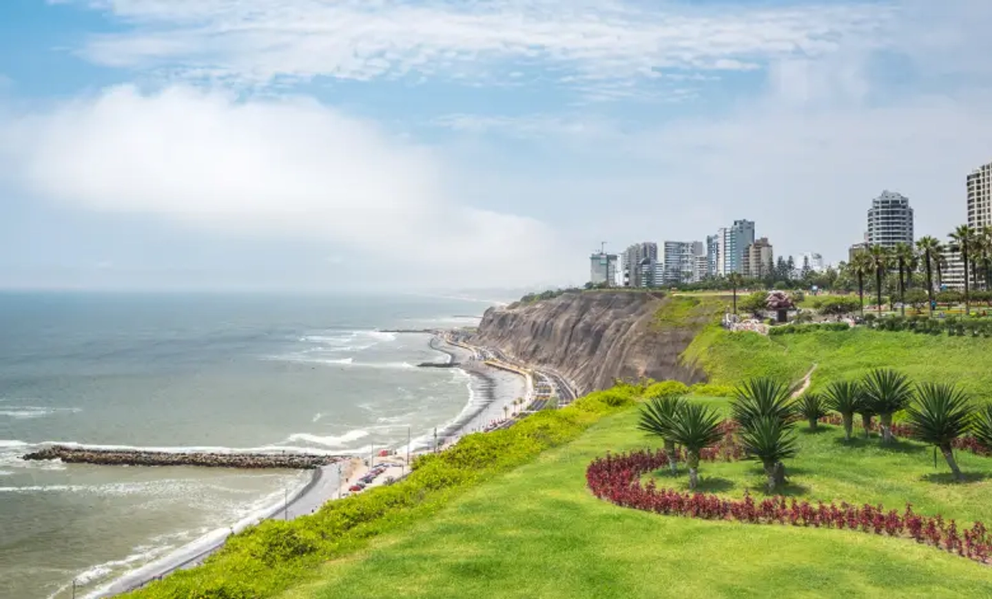 Recorriendo la Costa Verde en Bicicleta