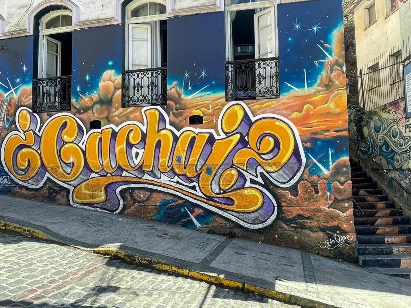 Grafitis de Valparaíso: Un Recorrido por los Murales Más Iconicos