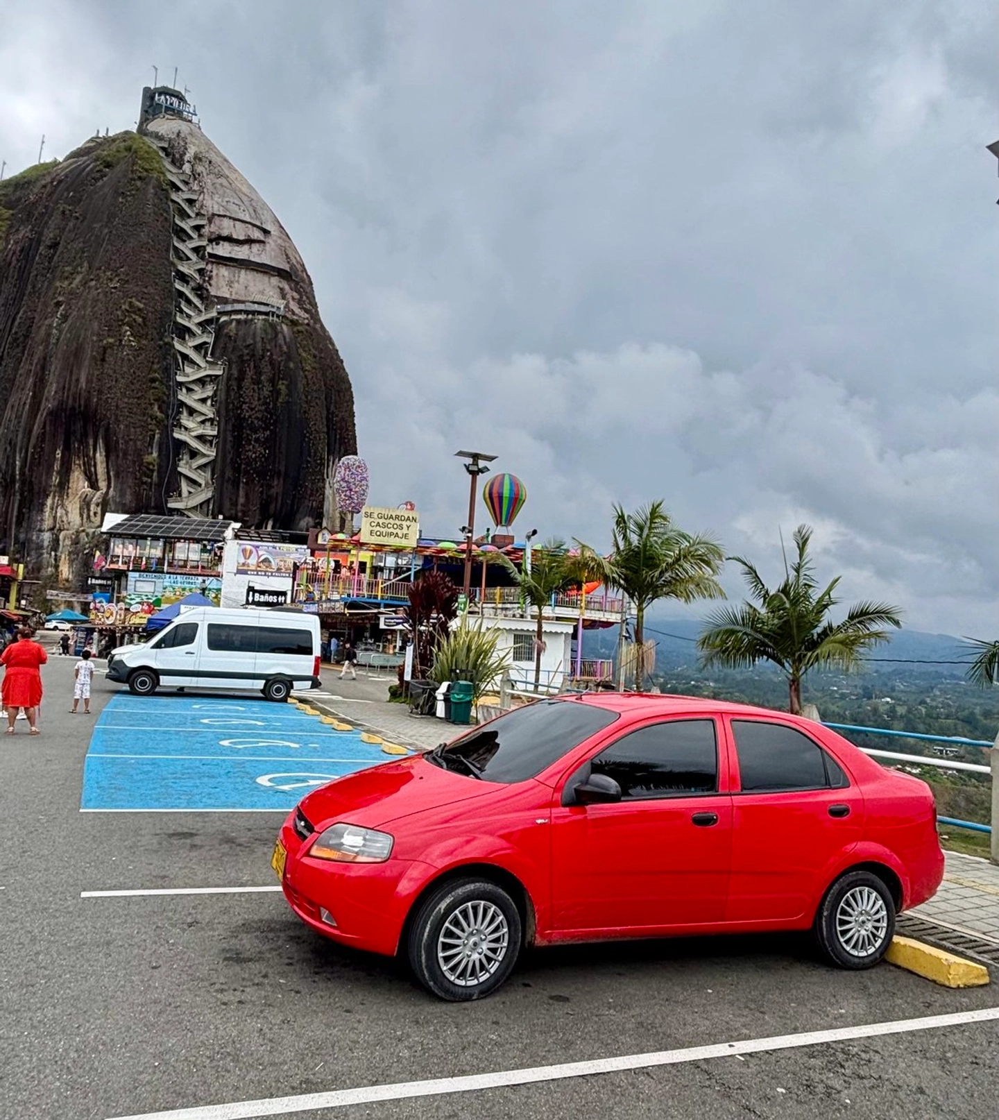 Transfer - Transport (Viajero Hostel Guatapé --> José María Córdova Airport)