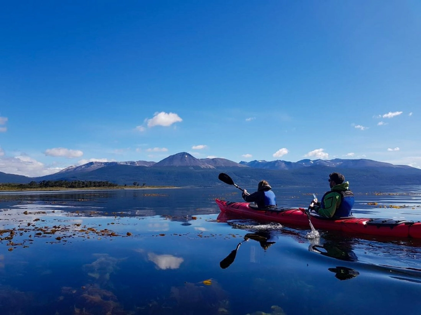 Kayak en el Canal Beagle: Ruta de los Antiguos Yagán
