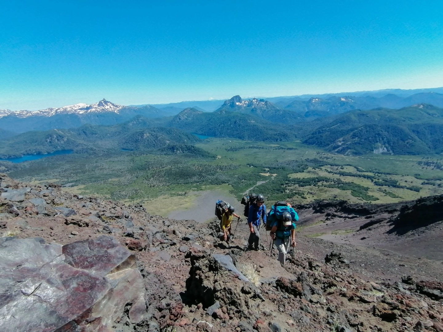 Trekking Volcán Lanín en 2 Días: Desafío de Altura en la Araucanía
