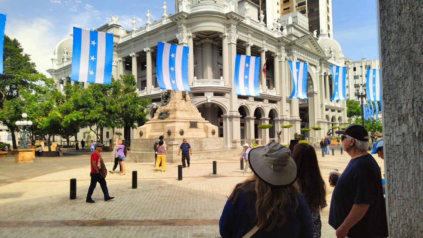 City Tour por Guayaquil: Historia, Cultura y las Mejores Vistas de la Ciudad
