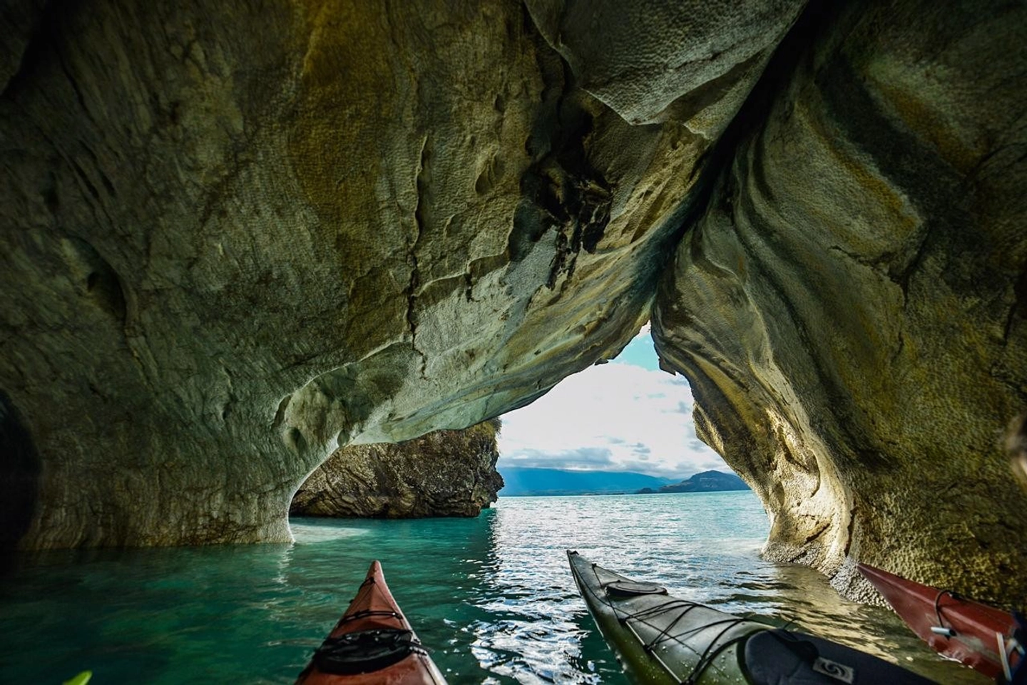 Navegación en Kayak: Capilla y Catedral de Mármol en el Lago General Carrera