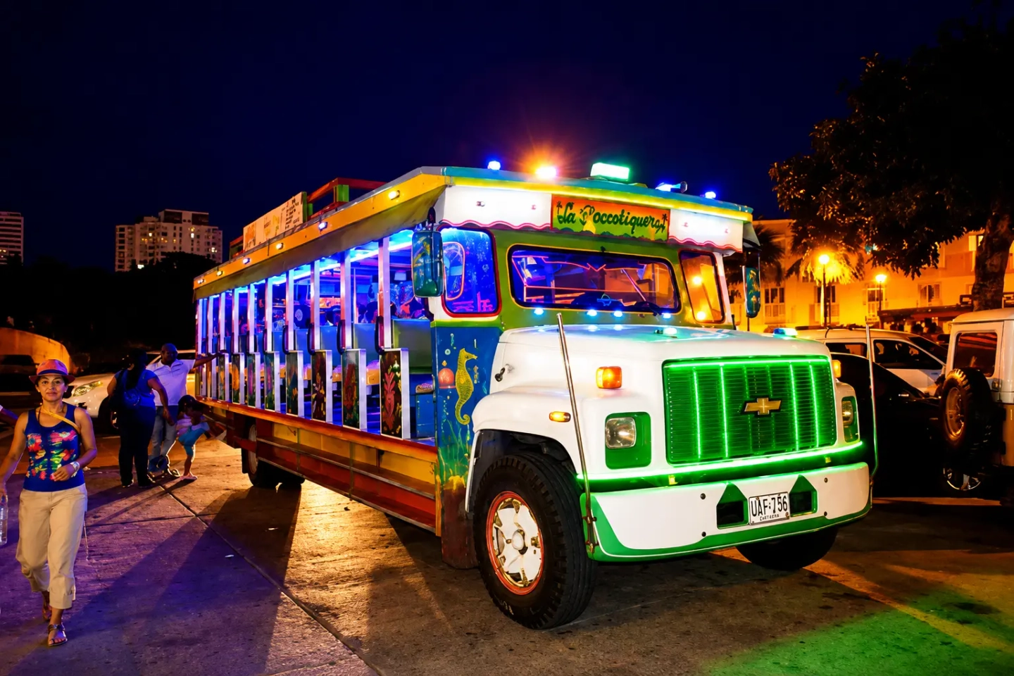 Cartagena: Party Bus Tour