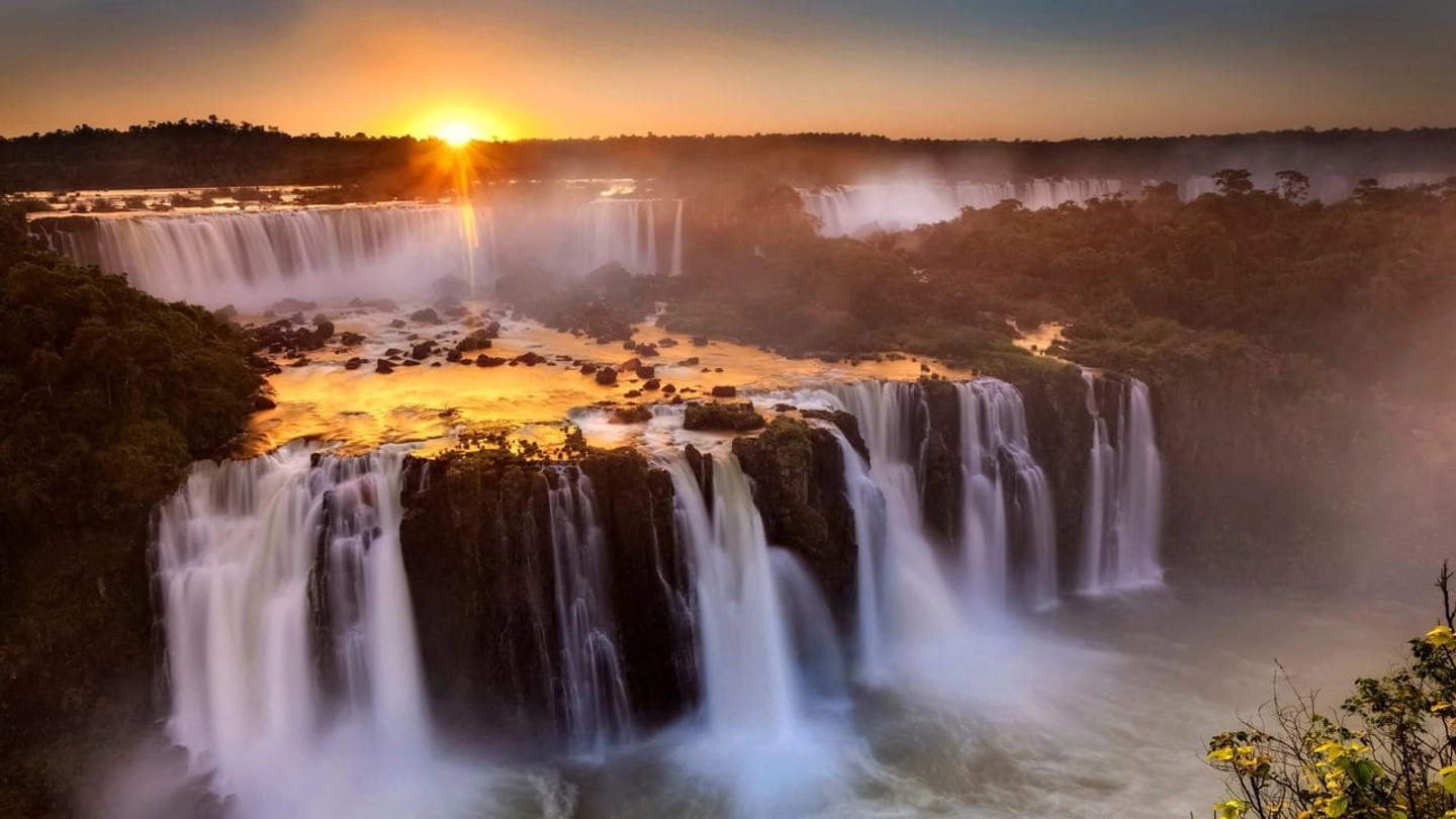 Atardecer en las Cataratas Brasileñas