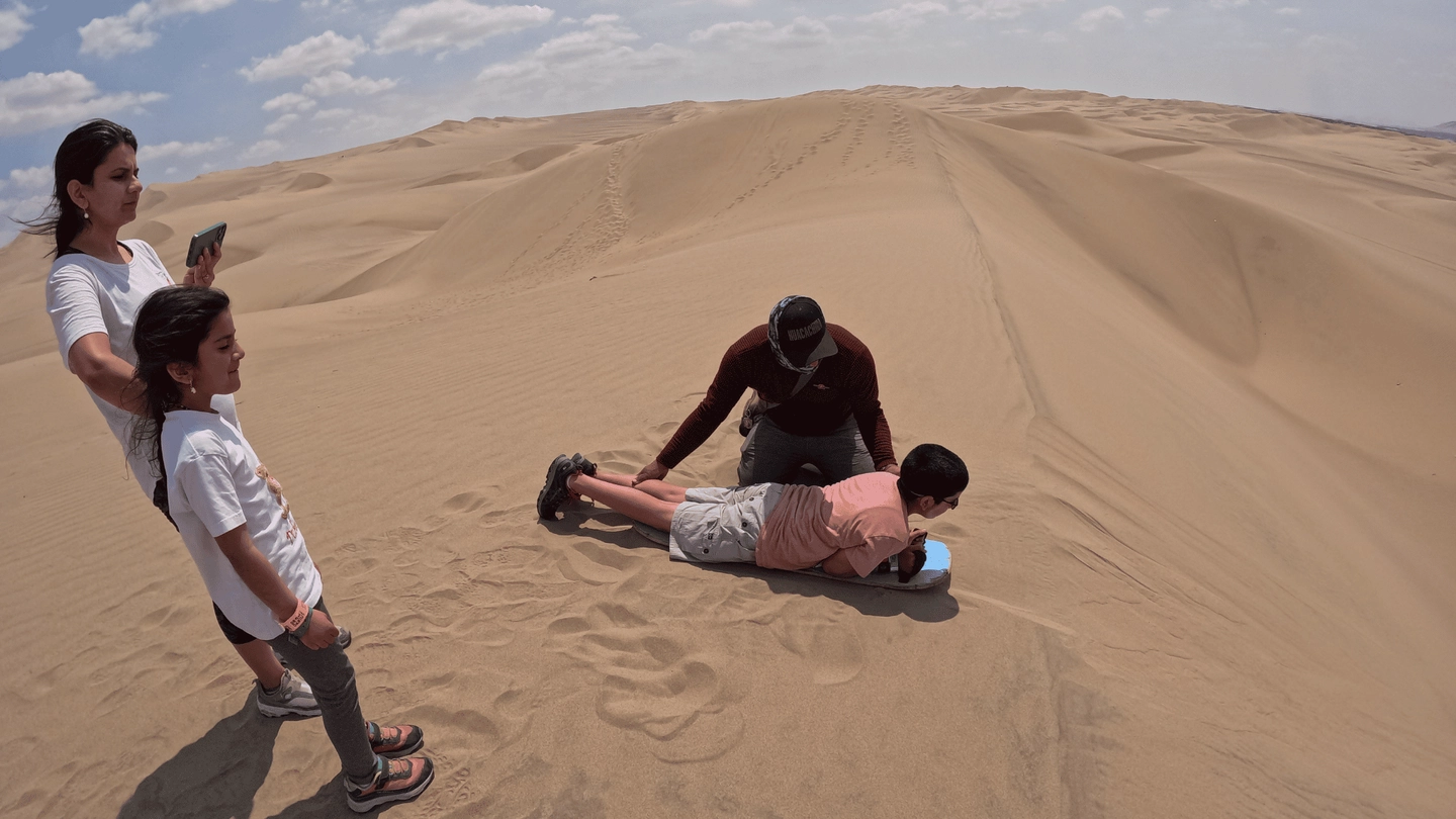 EXPERIENCIA BUGGIES Y SANDBOARD EN HUACACHINA desde huacachina