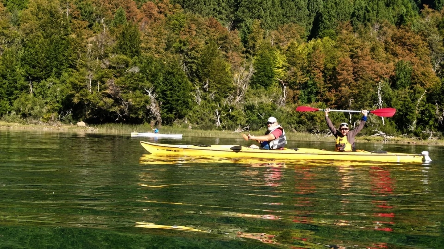 Aventura en Kayak por los Lagos Machónico y Pichi