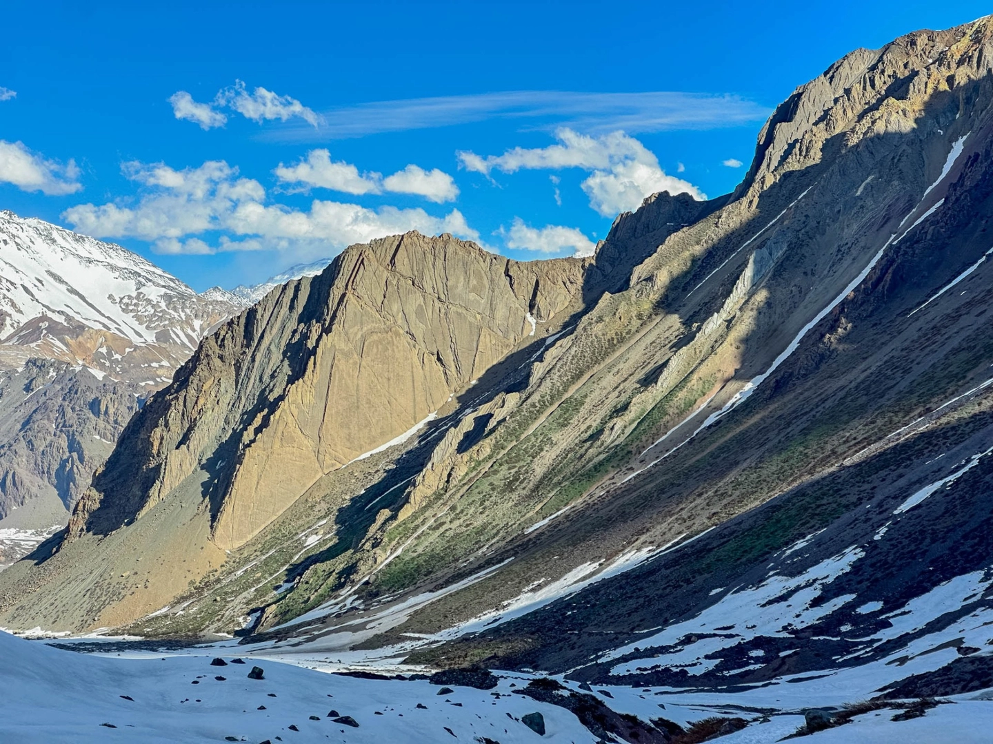 Parque Arenas: Exploración y Aventura en la Cordillera