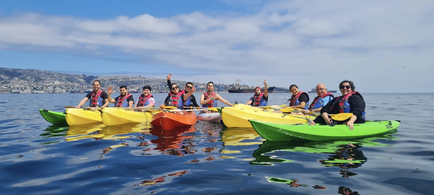 Kayak Recreativo en Valparaíso: Explora el Muelle Barón