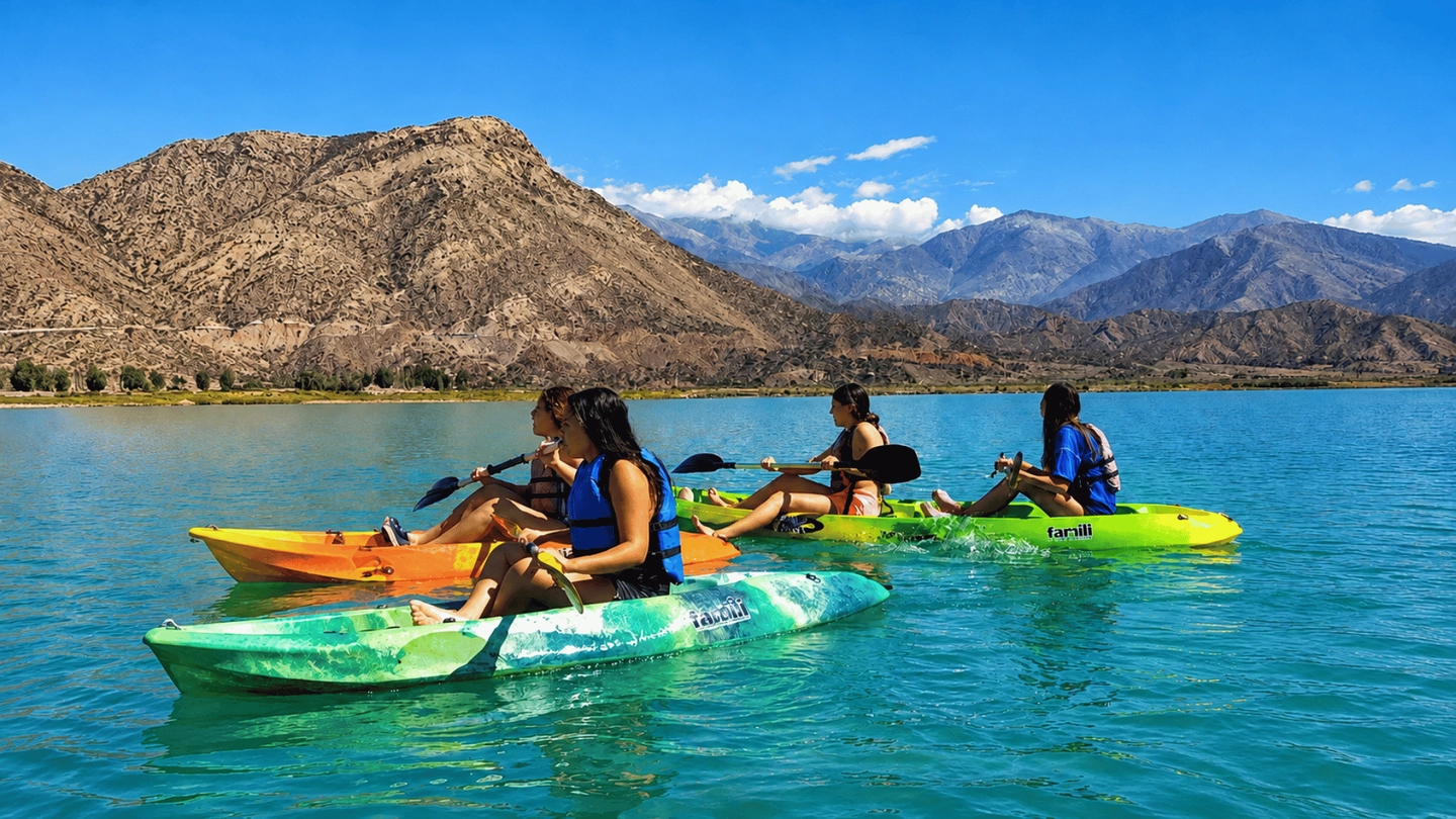 Paseo en Kayak Touring por el Dique Potrerillos