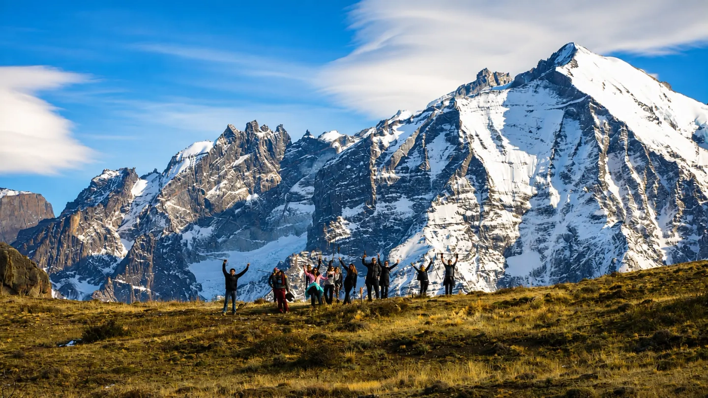 Trekking Cuernos del Paine, Cóndor y Aonikenk