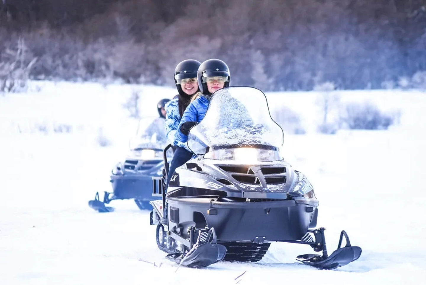 Moto y Raquetas de Nieve en Llanos del Castor
